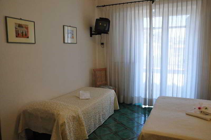 Hotel La Marticana Искья Экстерьер фото