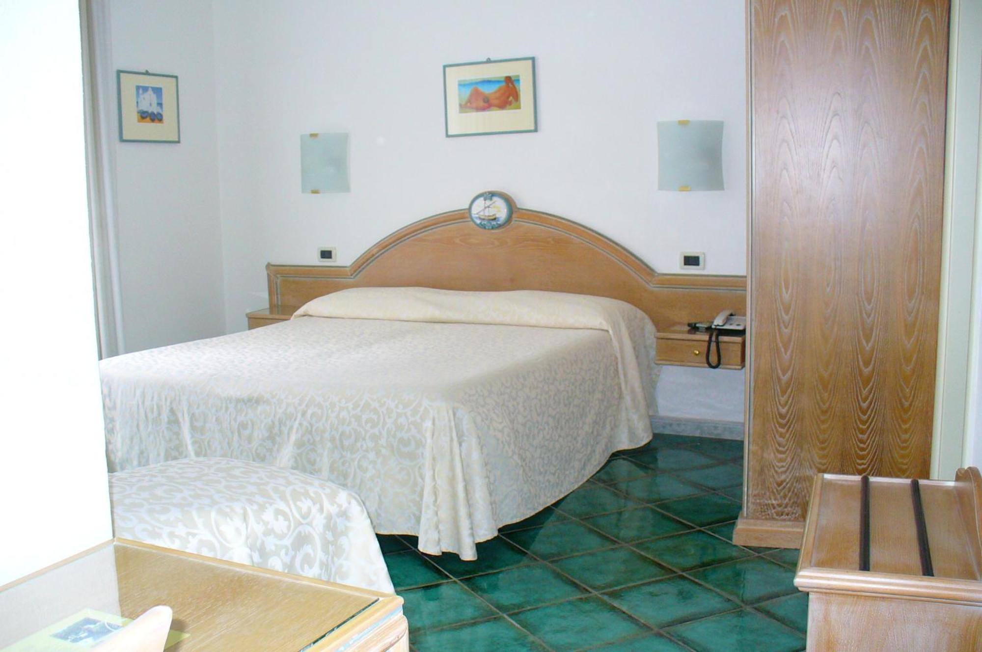 Hotel La Marticana Искья Экстерьер фото