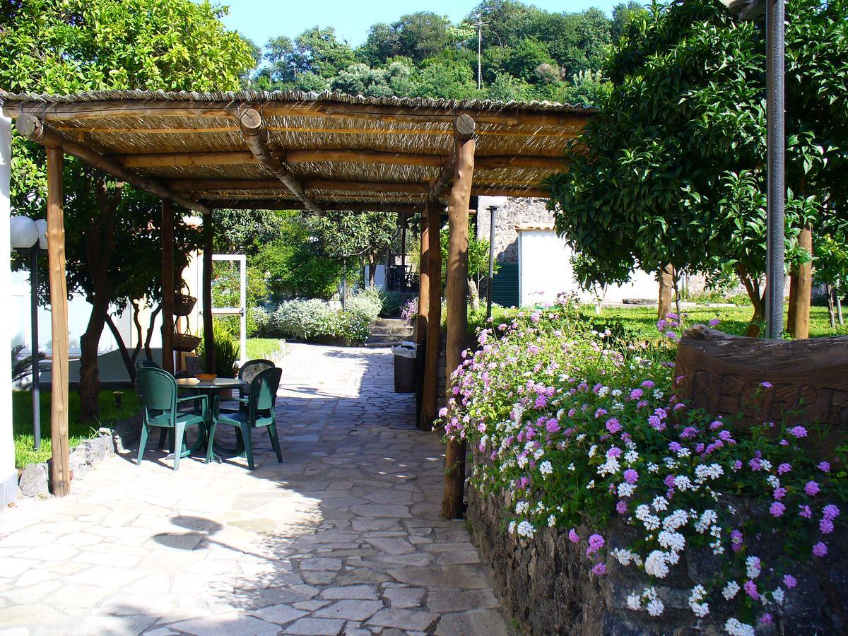 Hotel La Marticana Искья Экстерьер фото