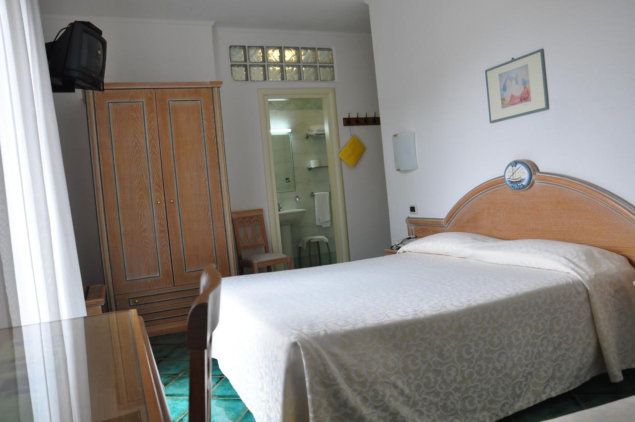 Hotel La Marticana Искья Экстерьер фото